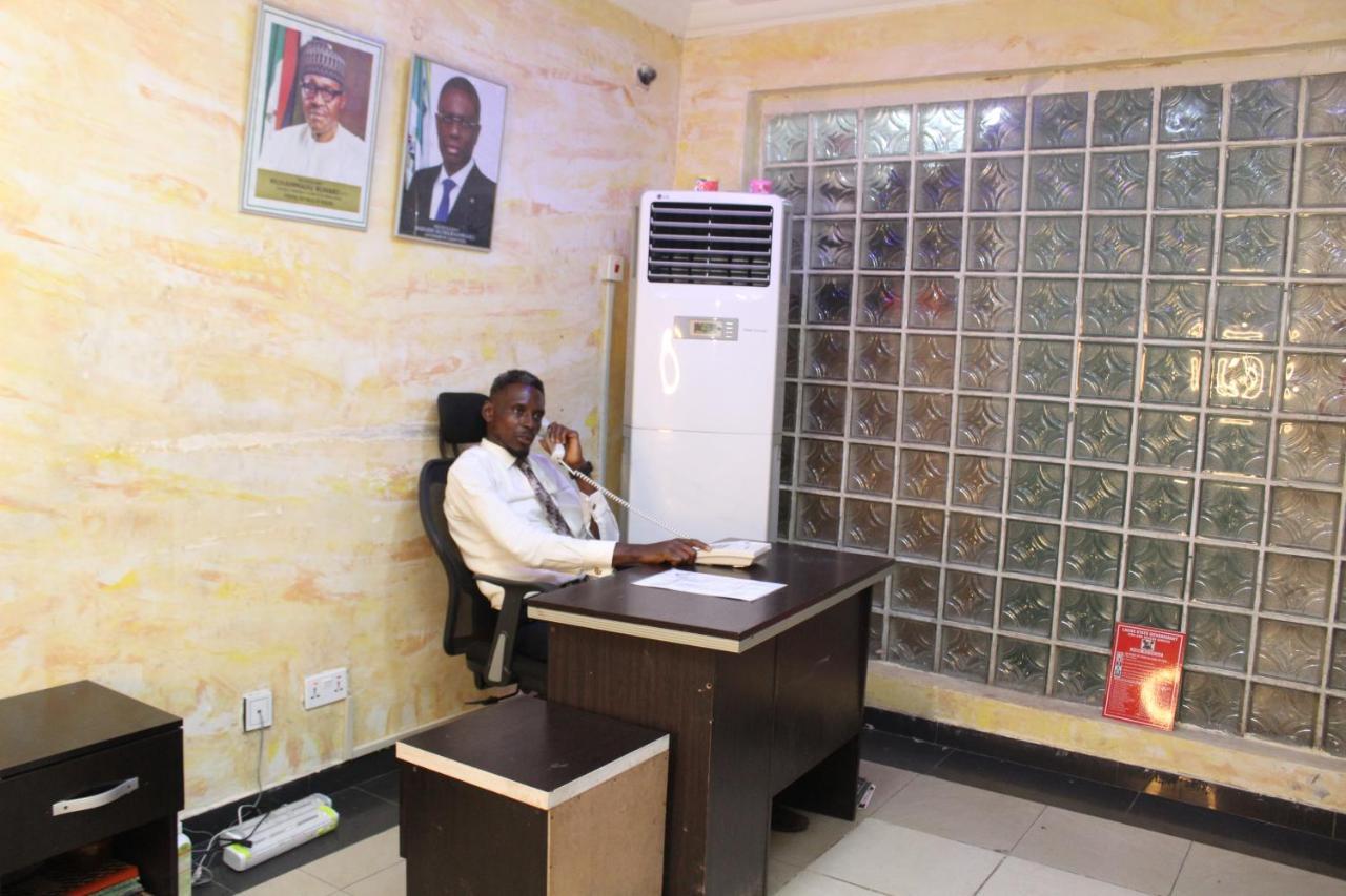 Blue Moon Hotels Victoria Island Lagos Buitenkant foto