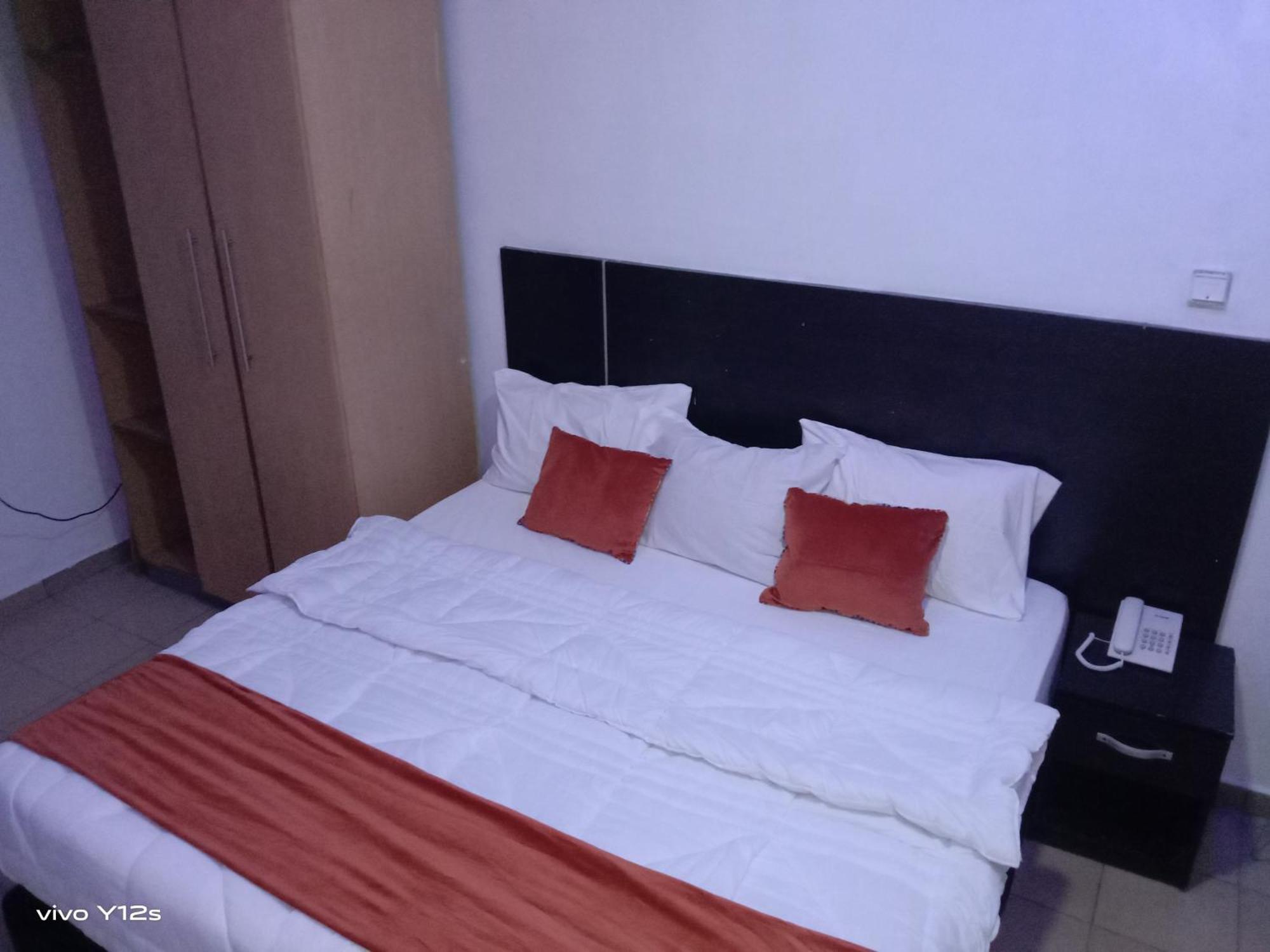 Blue Moon Hotels Victoria Island Lagos Buitenkant foto