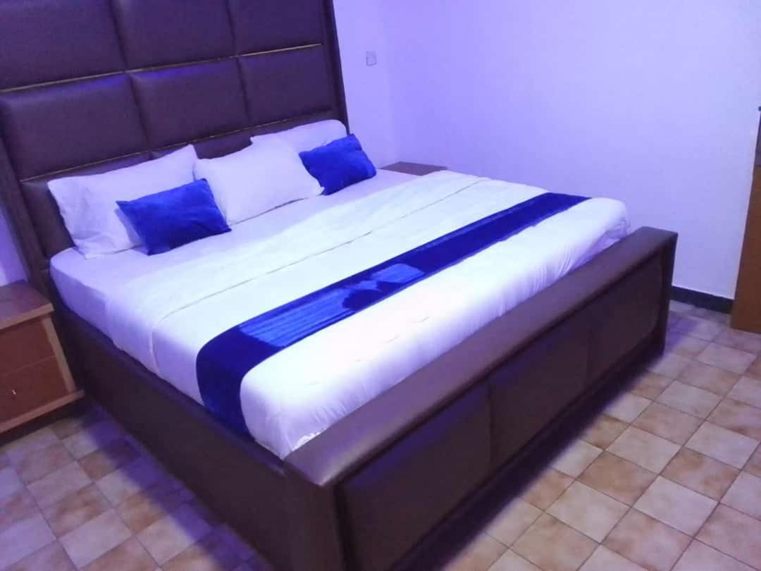 Blue Moon Hotels Victoria Island Lagos Buitenkant foto
