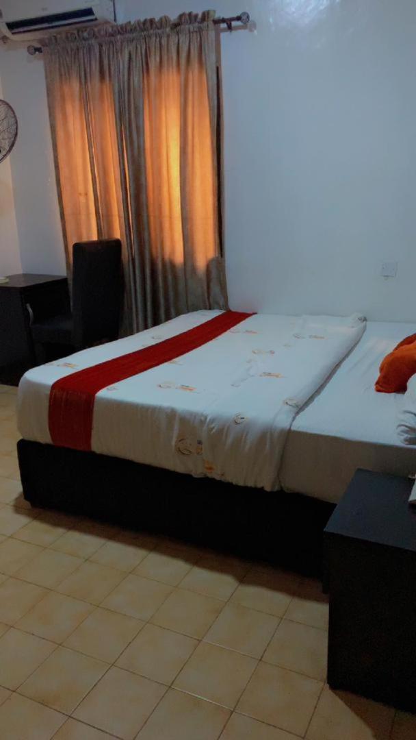 Blue Moon Hotels Victoria Island Lagos Buitenkant foto