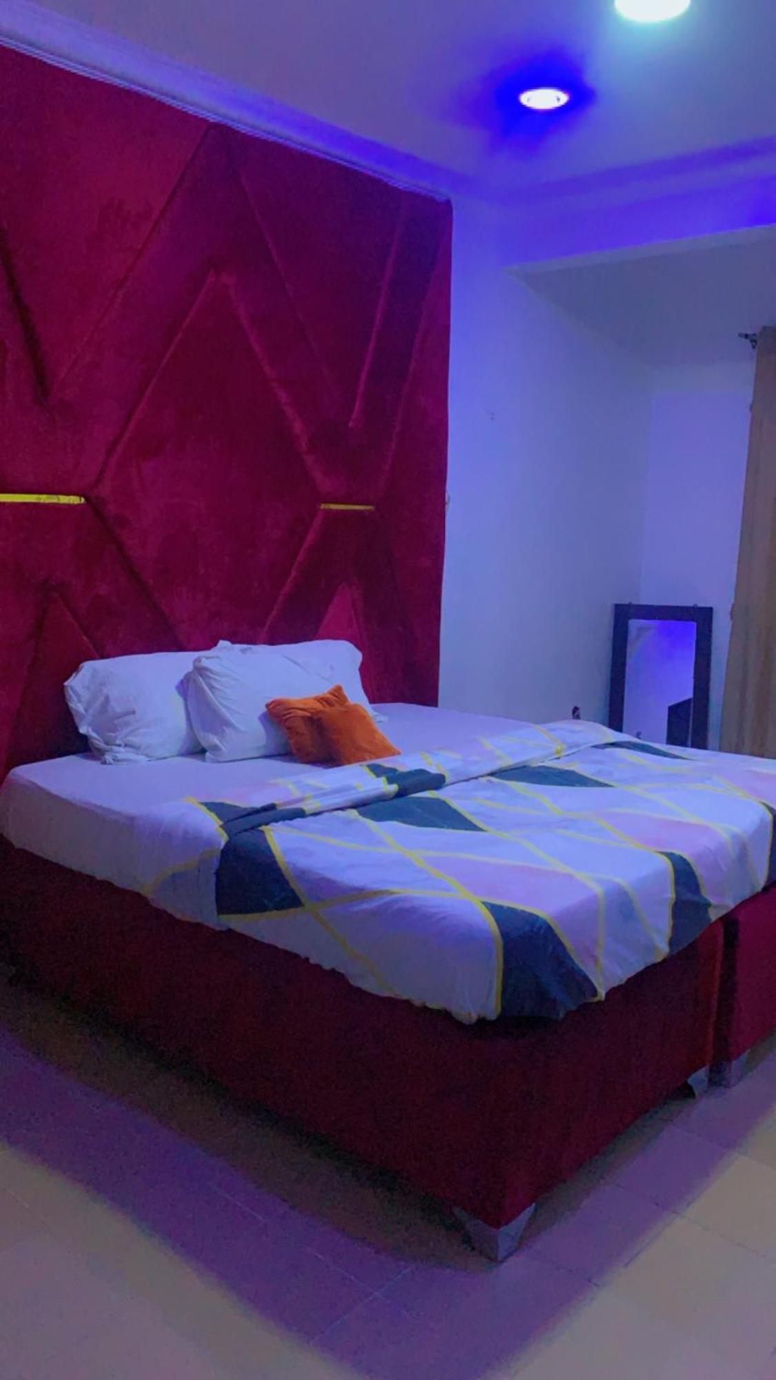 Blue Moon Hotels Victoria Island Lagos Buitenkant foto