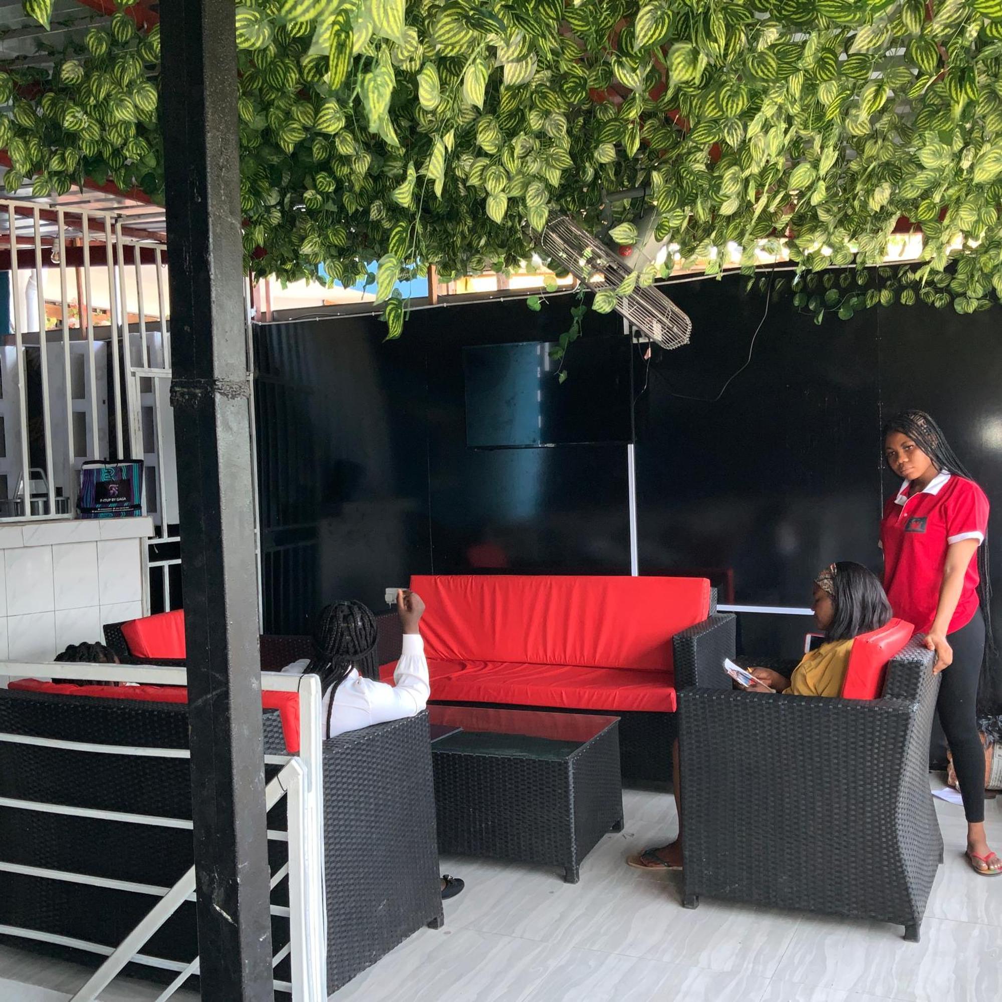 Blue Moon Hotels Victoria Island Lagos Buitenkant foto